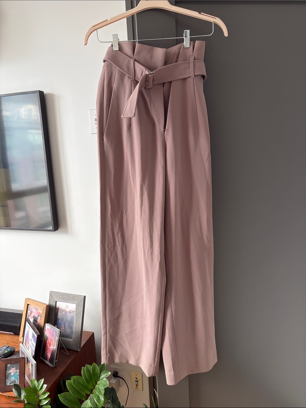 High-Waist Paperbag Belted Women's Shorts in Light Taupe